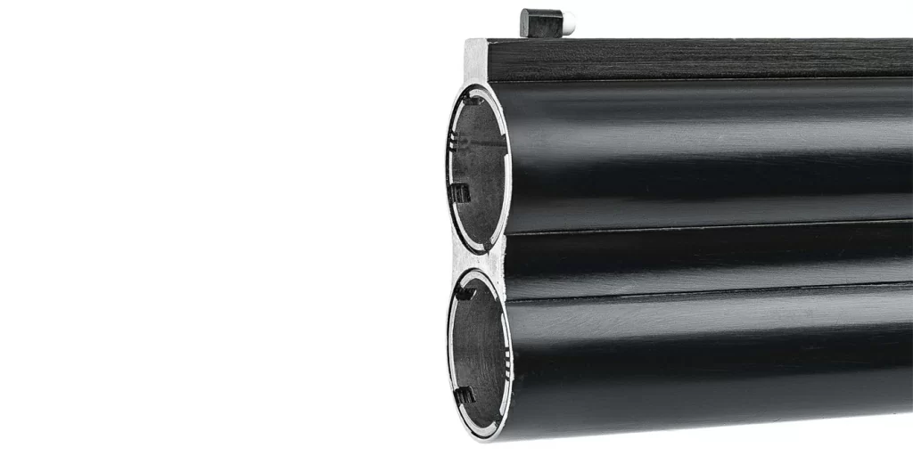 Дульный срез двуствольного ружья Huglu 103 крупным планом